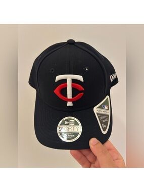 Minnesota Twins New Era Navy Cap with Red White Emblem youth adjustable crown